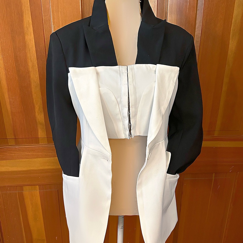 Notch Long Sleeve Straight Blazer - Picture 8 of 16